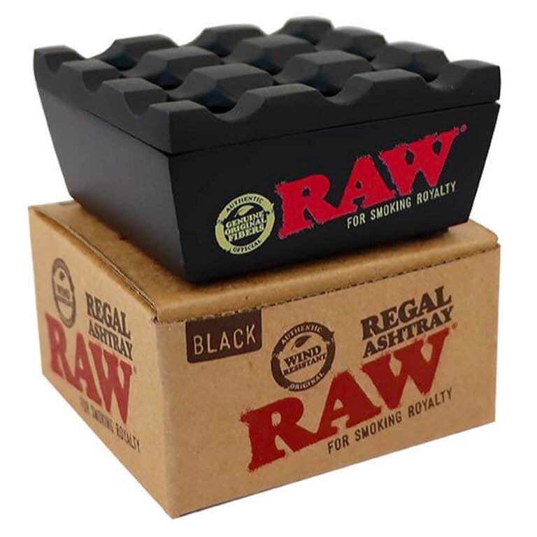 RAW Regal Aschenbecher aus schwarzem Metall